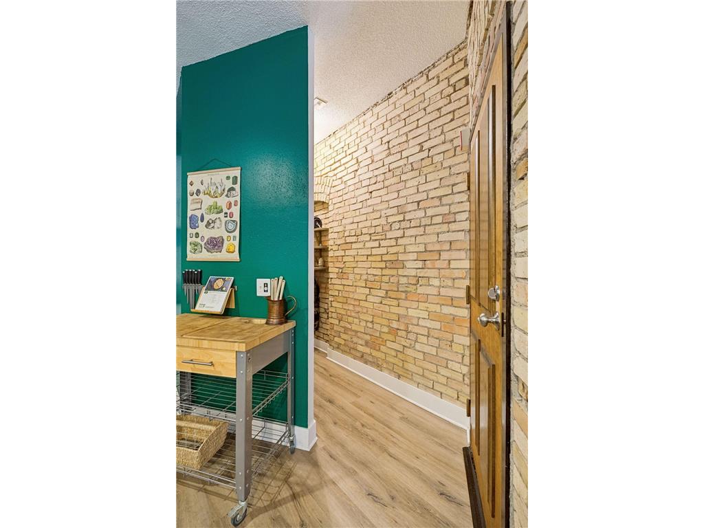 601 S 9th Street #1 Minneapolis MN 55404 7081396 image3