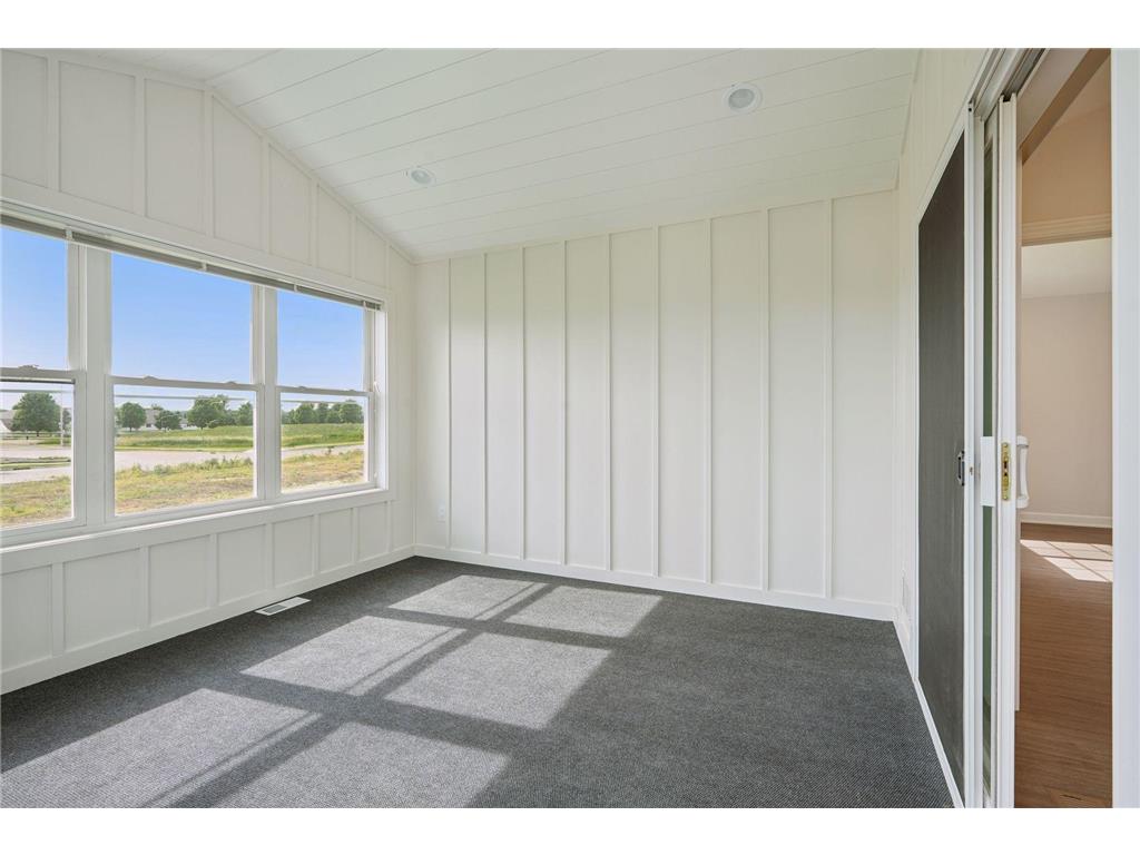 601 S Division Street Roberts WI 54023 6814270 image12