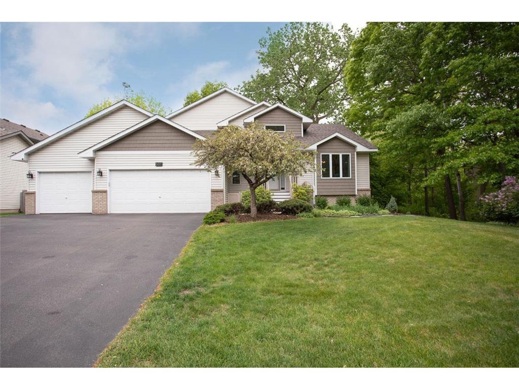 601 Sterling Street S Maplewood MN 55119 7041050 image1