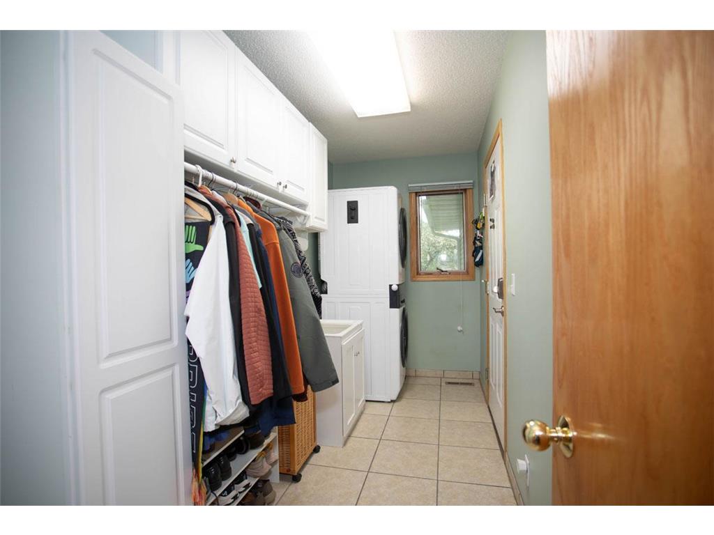 601 Sterling Street S Maplewood MN 55119 7041050 image26