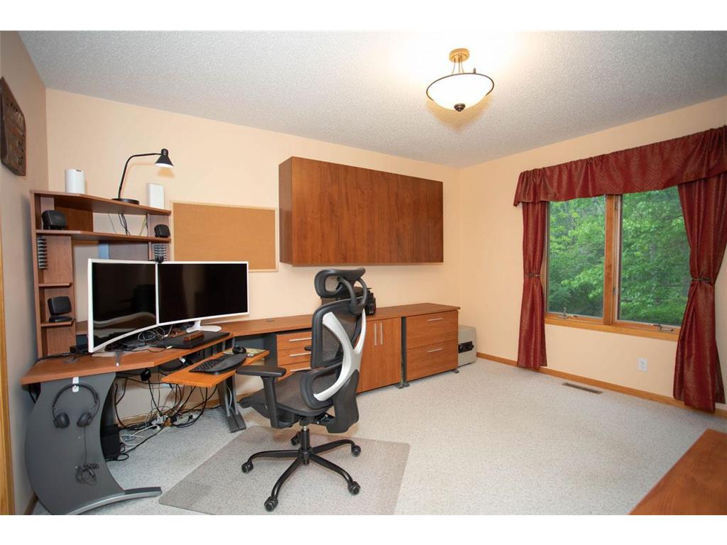 601 Sterling Street S Maplewood MN 55119 7041050 image28