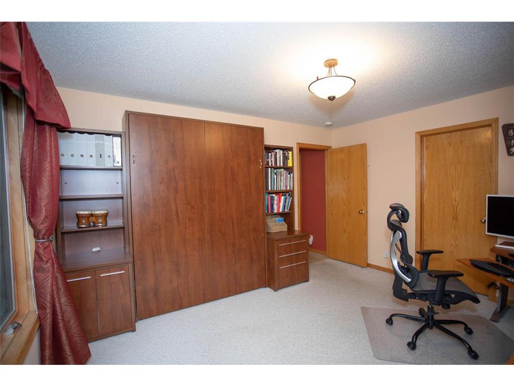 601 Sterling Street S Maplewood MN 55119 7041050 image30