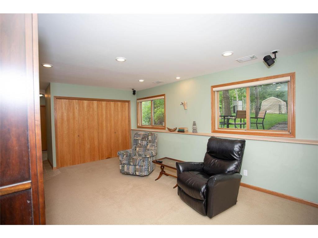 601 Sterling Street S Maplewood MN 55119 7041050 image40