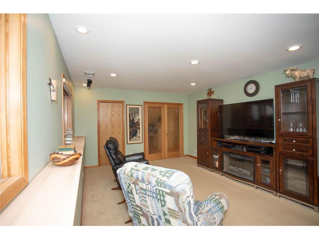 601 Sterling Street S Maplewood MN 55119 7041050 image42