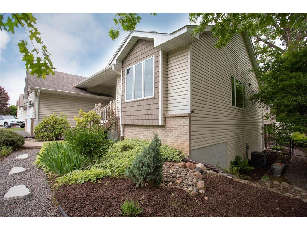 601 Sterling Street S Maplewood MN 55119 7041050 image6