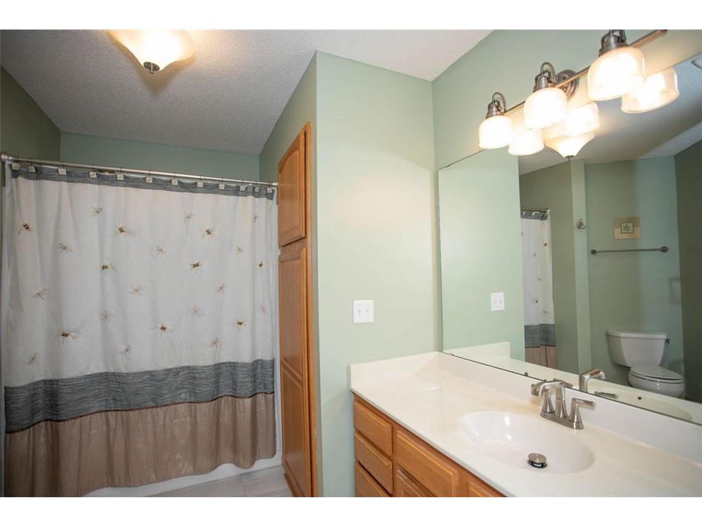 601 Sterling Street S Maplewood MN 55119 7041050 image60
