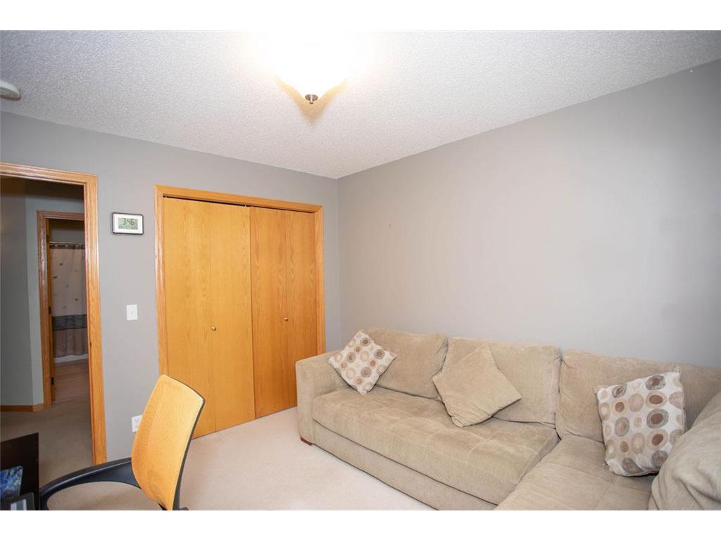 601 Sterling Street S Maplewood MN 55119 7041050 image63