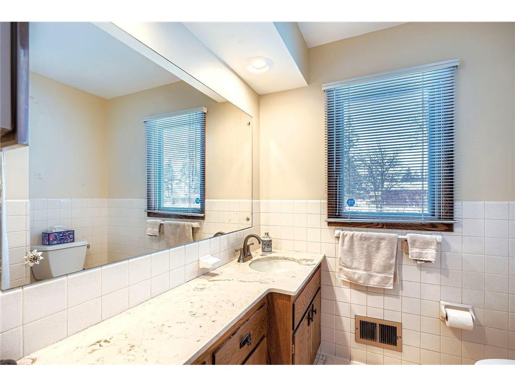 6016 79th Avenue N Brooklyn Park MN 55443 6823391 image14