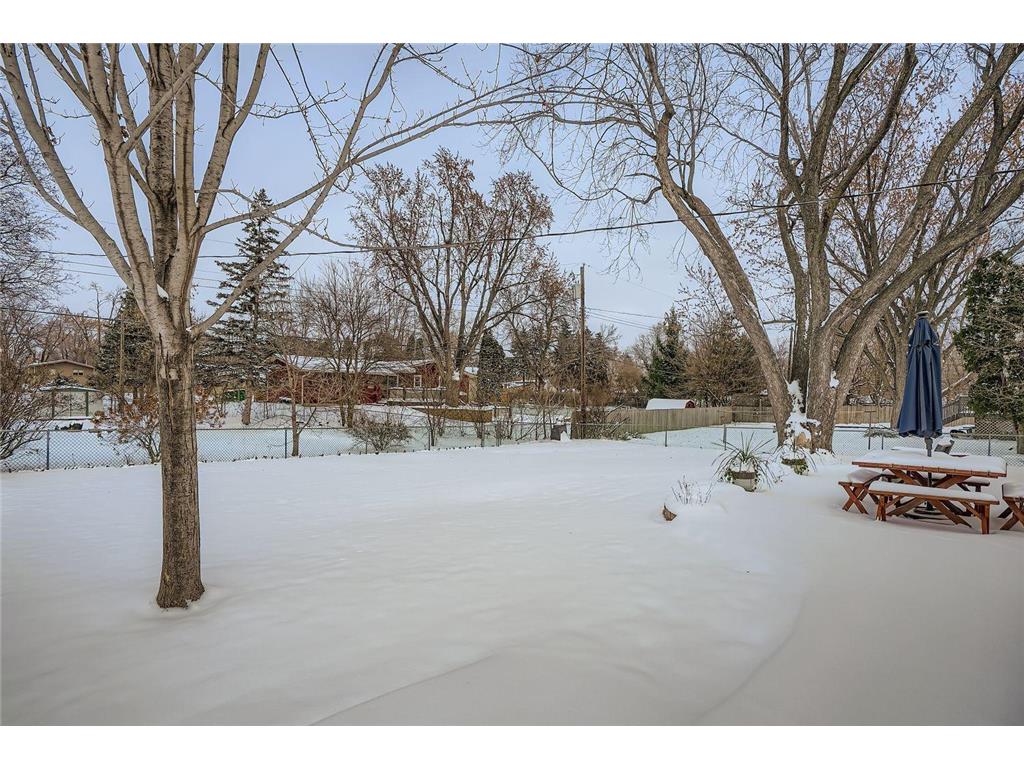 6016 79th Avenue N Brooklyn Park MN 55443 6823391 image23