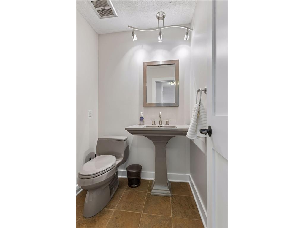 6016 Eden Prairie Road Edina MN 55436 7068966 image24