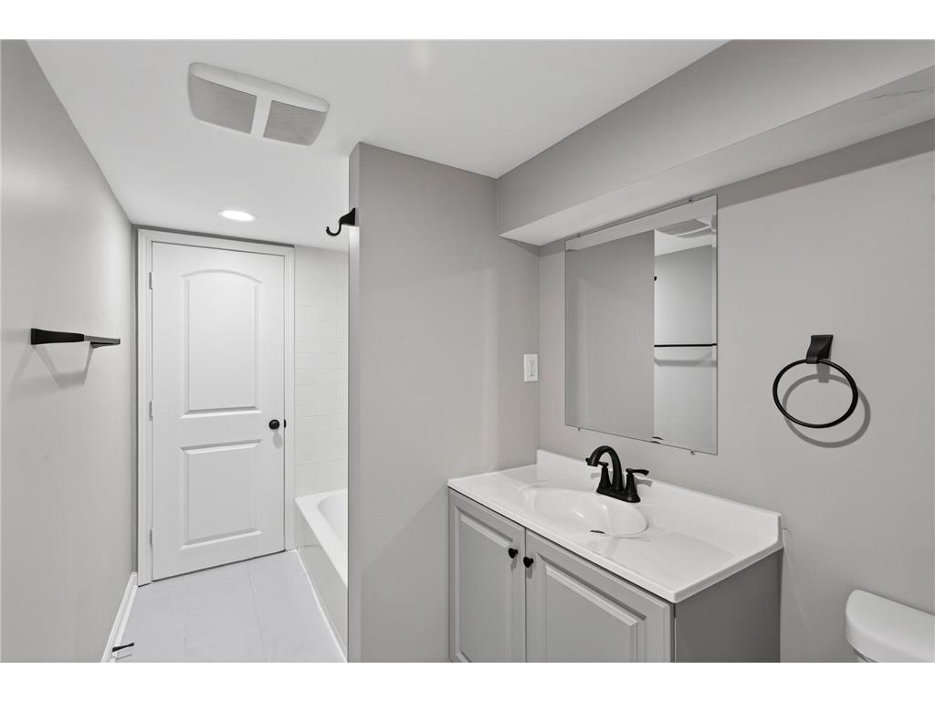 6018 Camden Avenue N Brooklyn Center MN 55430 7085046 image27