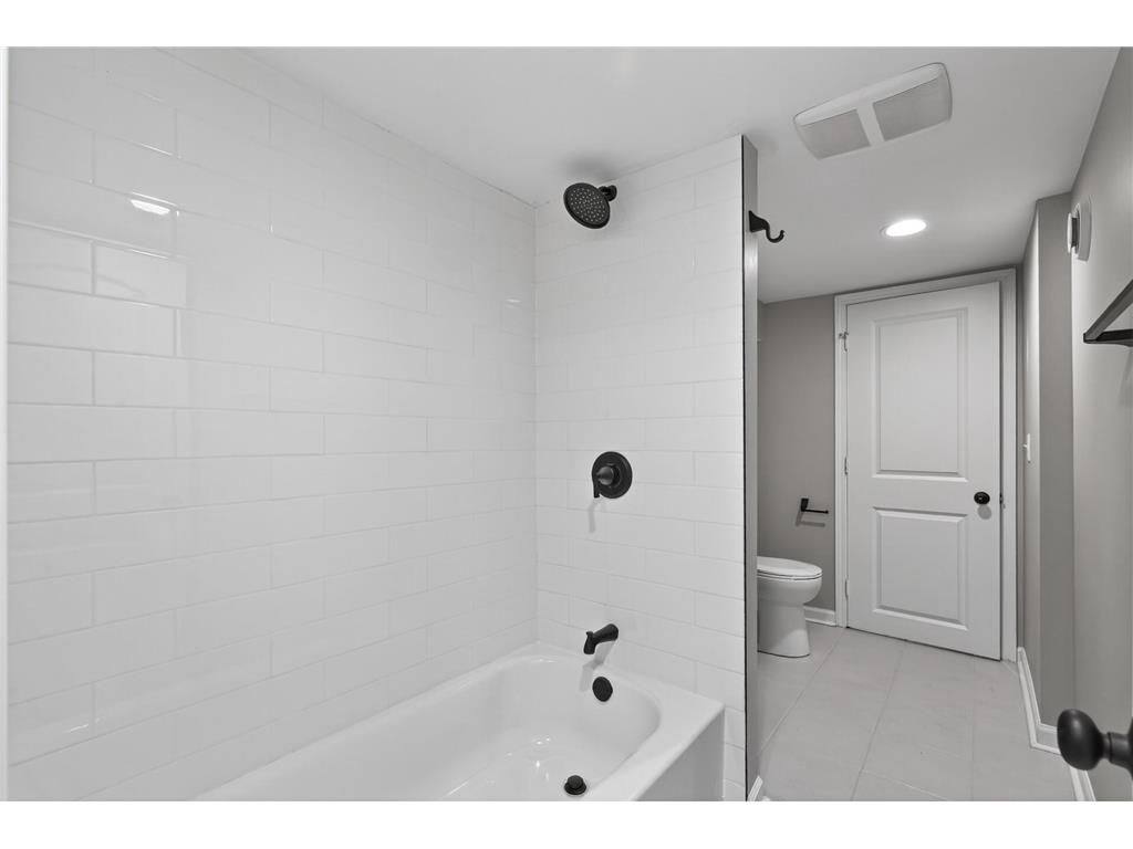6018 Camden Avenue N Brooklyn Center MN 55430 7085046 image28
