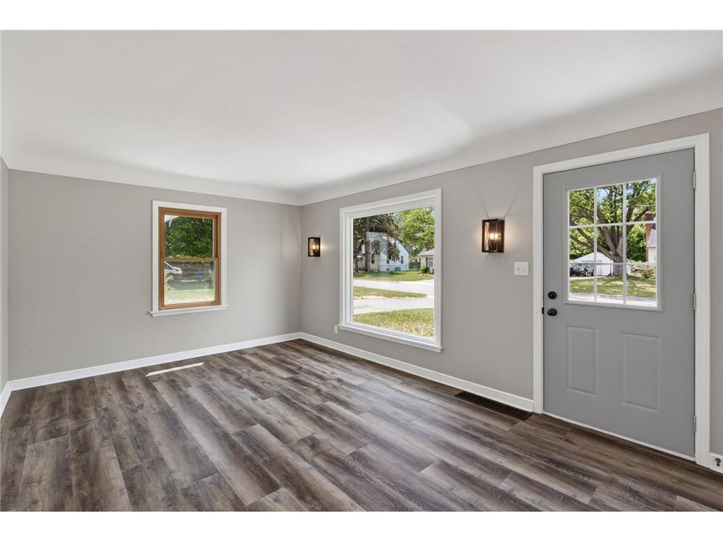 6018 Camden Avenue N Brooklyn Center MN 55430 7085046 image6