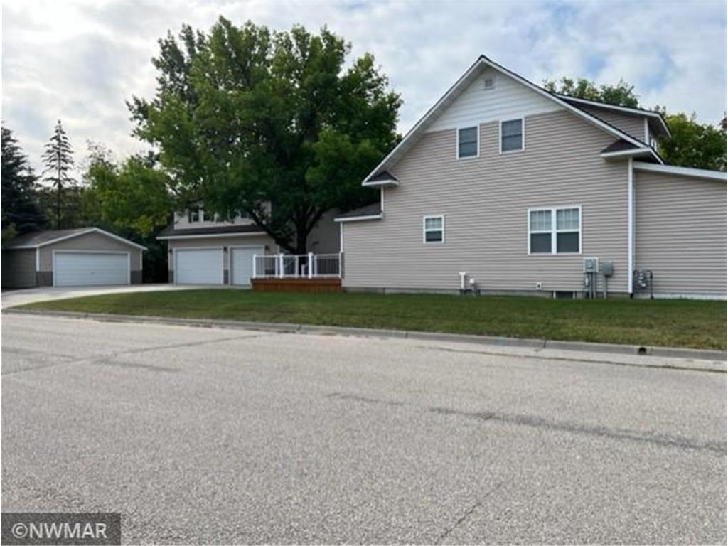 602 11th Street E, Thief River Falls, MN 56701 MLS 6258664 Edina