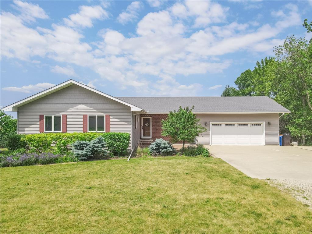 602 6th Street S, Ellendale, MN 56026 MLS 6225669 Edina Realty