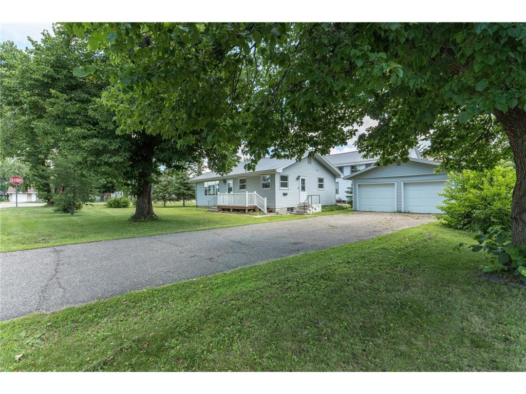 602 Carlson Place Henning MN 56551 6568176 image1