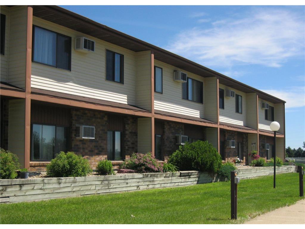 602 E Warren Street #15 Luverne MN 56156 6816296 image1