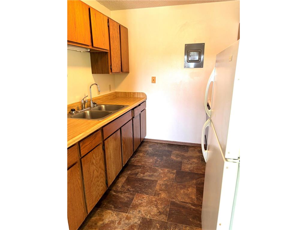 602 E Warren Street #15 Luverne MN 56156 6816296 image4