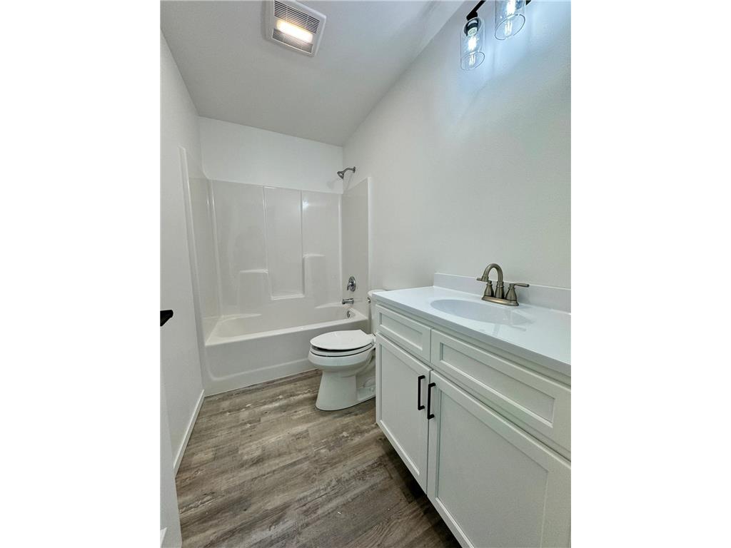 602 Garfield Street SE Warroad MN 56763 6680400 image14