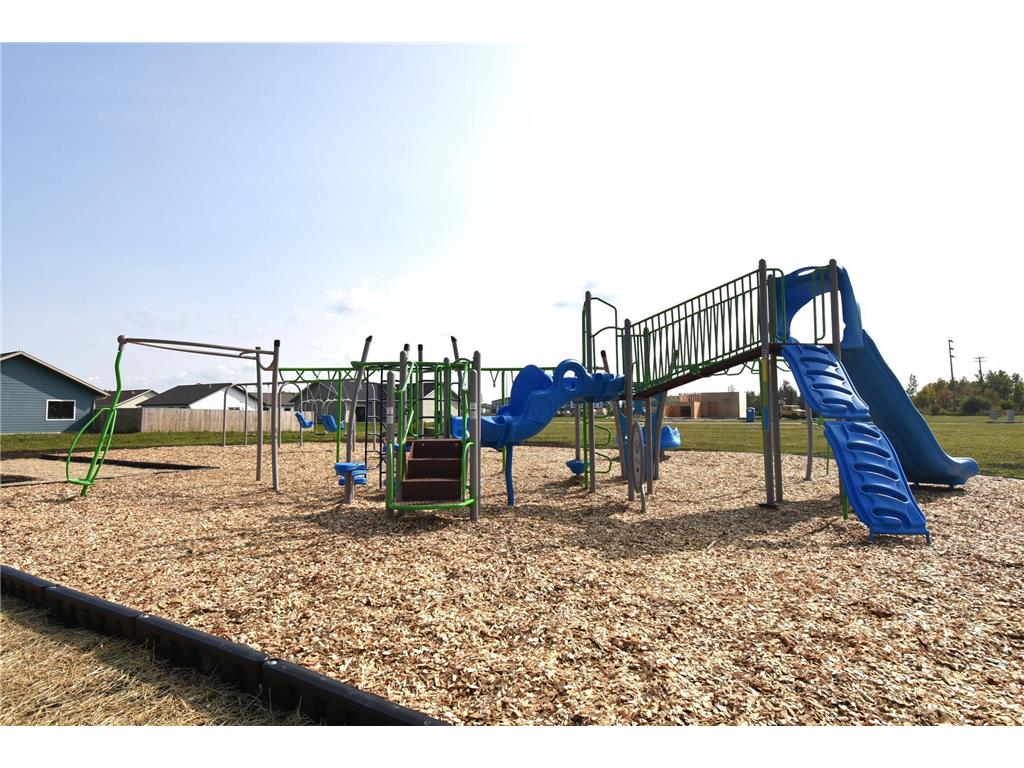 602 Garfield Street SE Warroad MN 56763 6680400 image22