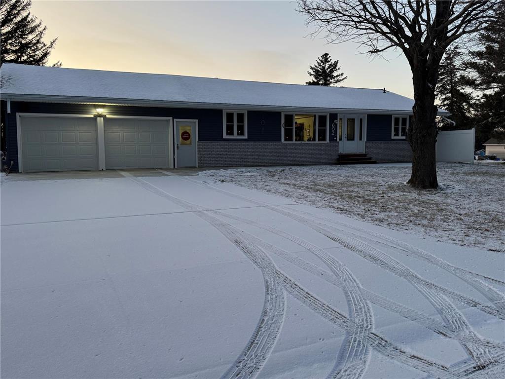 602 N 6th Street Olivia MN 56277 6636807 image1