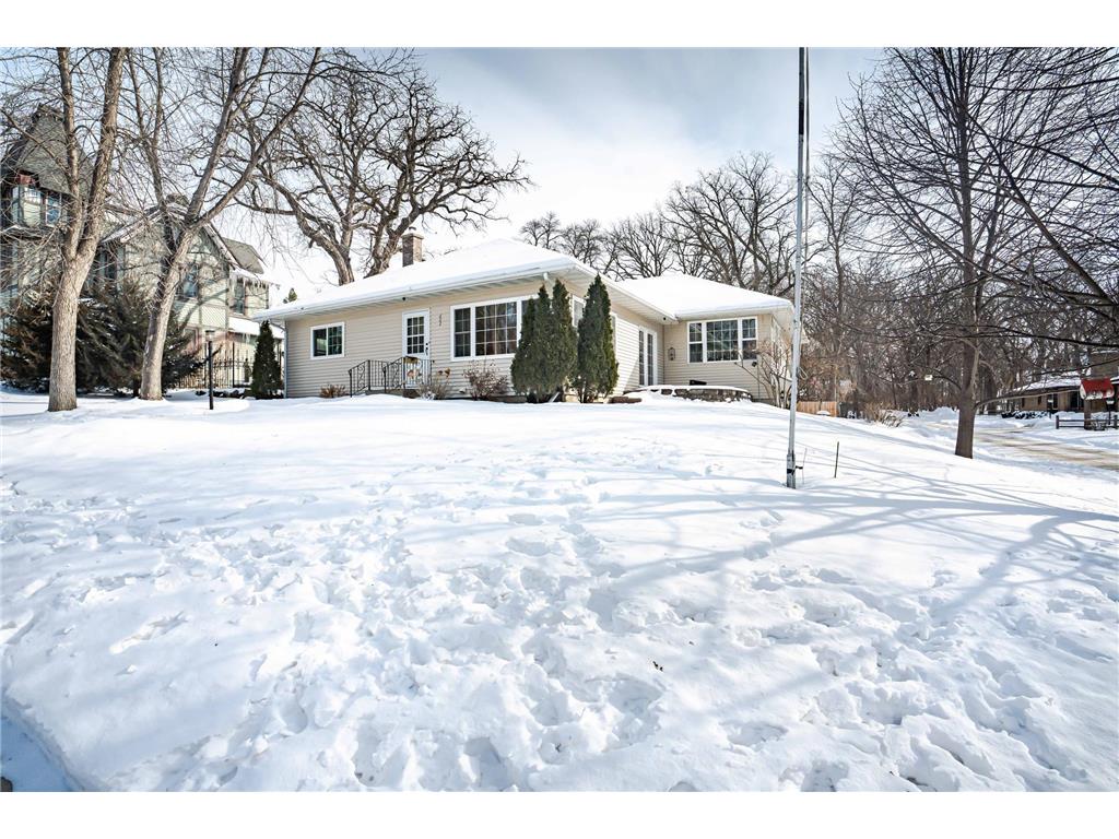 602 N Burlington Avenue Fergus Falls MN 56537 6673635 image1