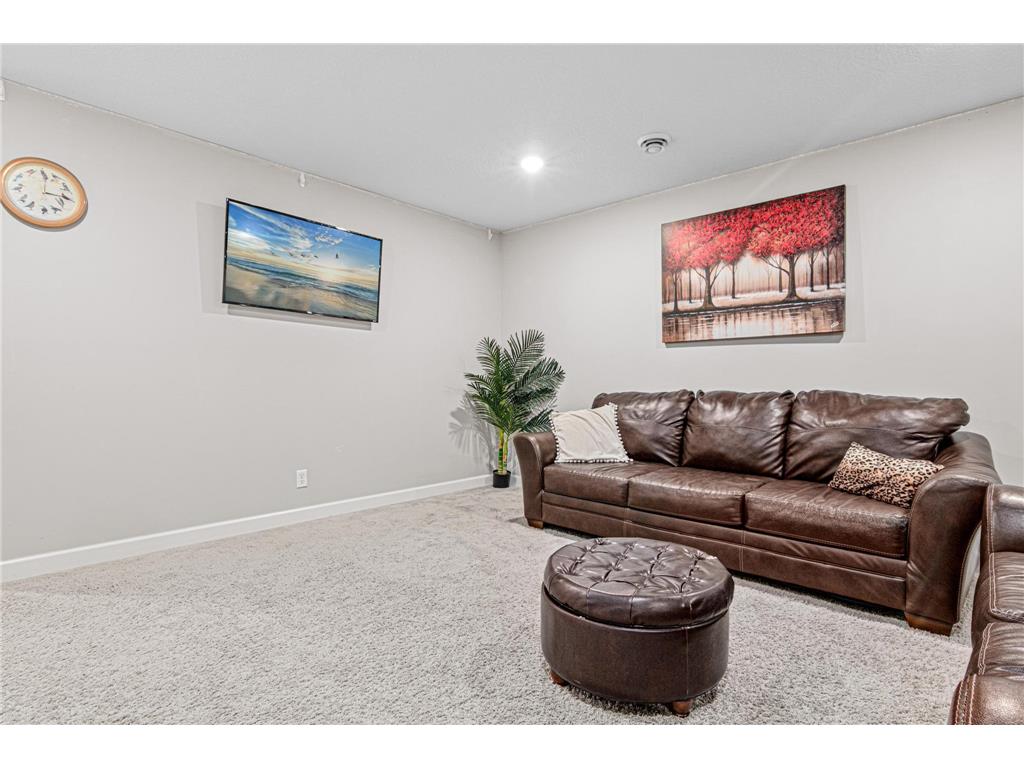 6023 Iris Lane Rockford MN 55373 7068577 image16