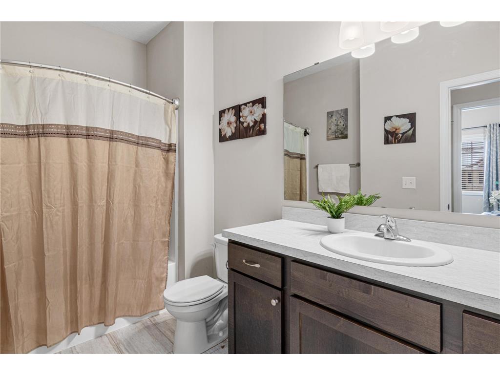 6023 Iris Lane Rockford MN 55373 7068577 image20