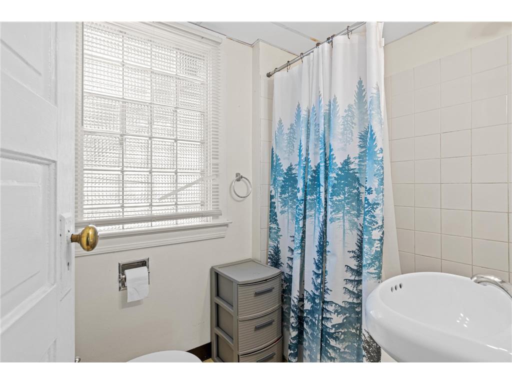 6029 Portland Avenue Minneapolis MN 55417 7087204 image10