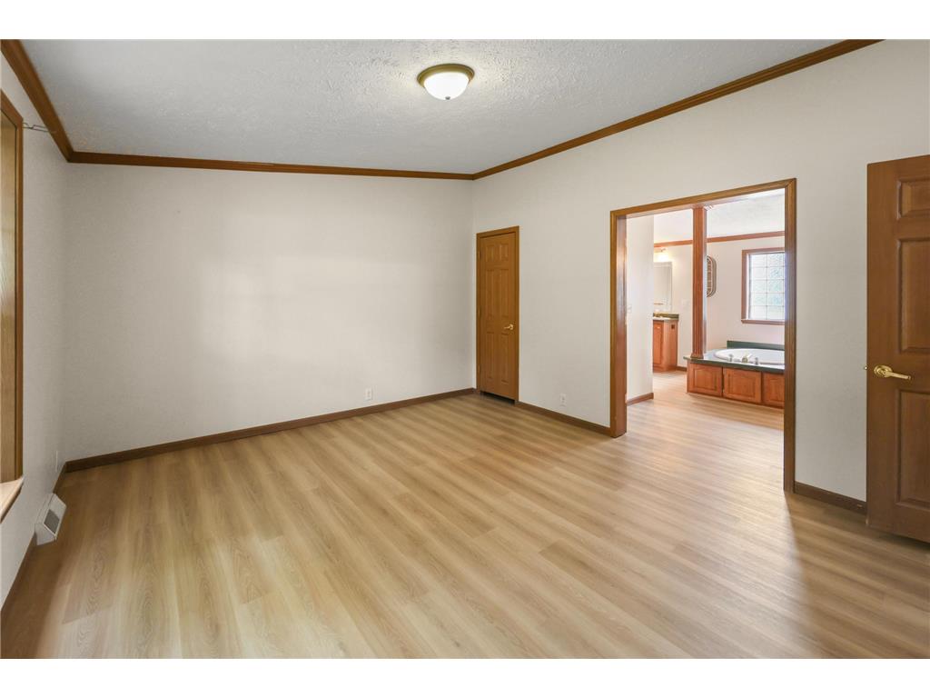 603 222nd Street E Lynden Twp MN 56301 7100575 image14
