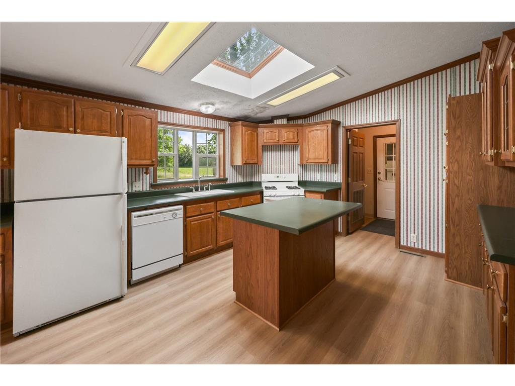 603 222nd Street E Lynden Twp MN 56301 7100575 image27