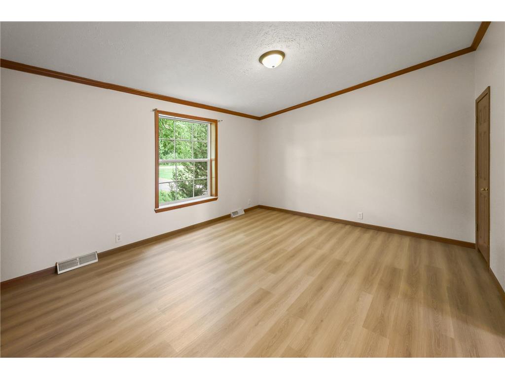 603 222nd Street E Lynden Twp MN 56301 7100575 image33