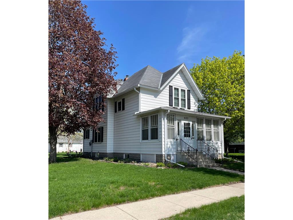 603 3rd Street SE Willmar MN 56201 6372778 image1