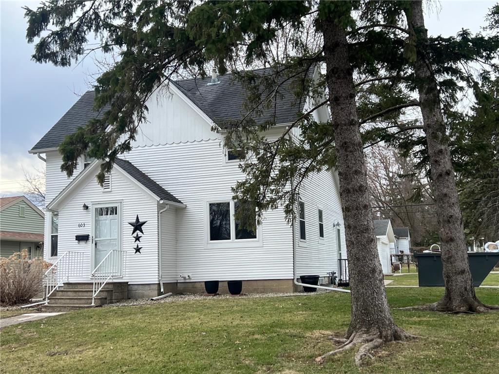 603 E Academy Street Owatonna MN 55060 7046217 image1