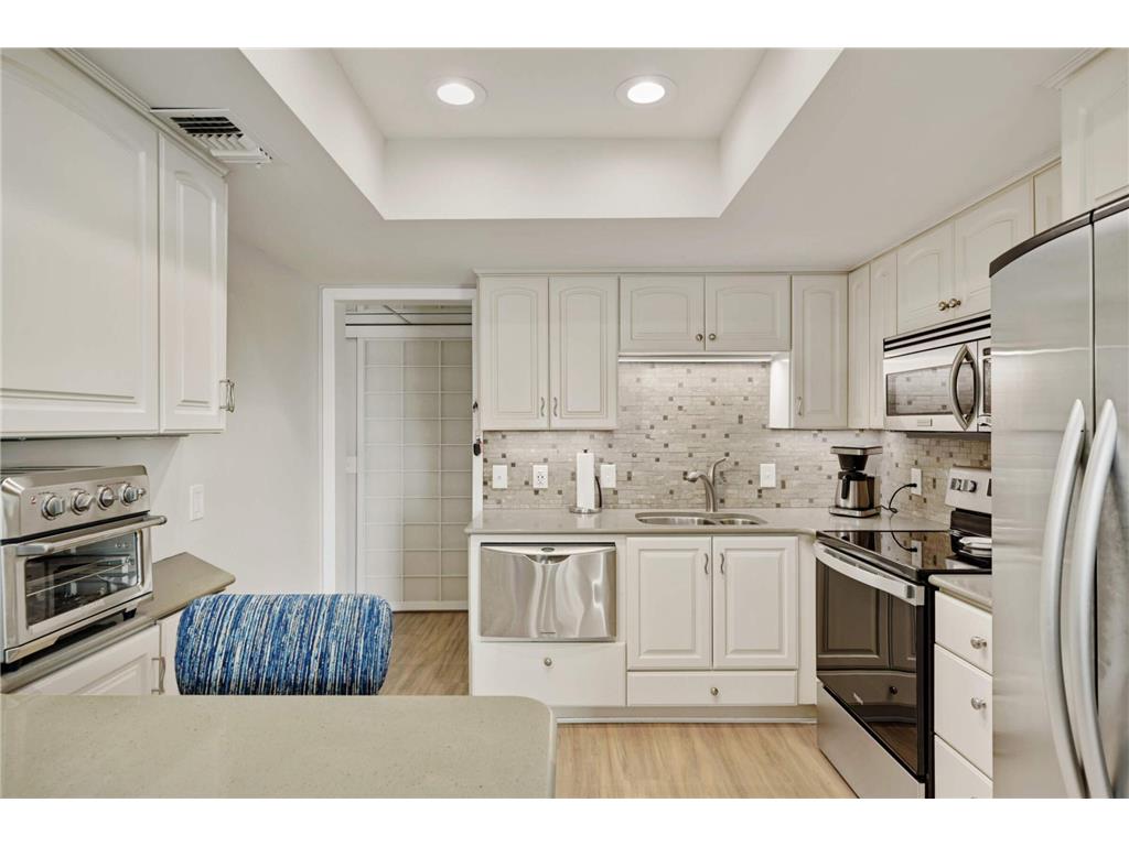 603 Lake Street #115 Excelsior MN 55331 - Lake Minnetonka 7104830 image38