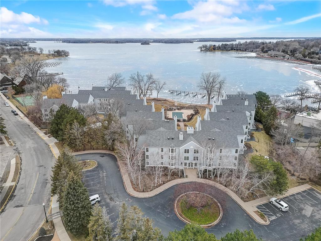 603 Lake Street 307, Excelsior, MN, 55331 MLS 6485159 Edina Realty
