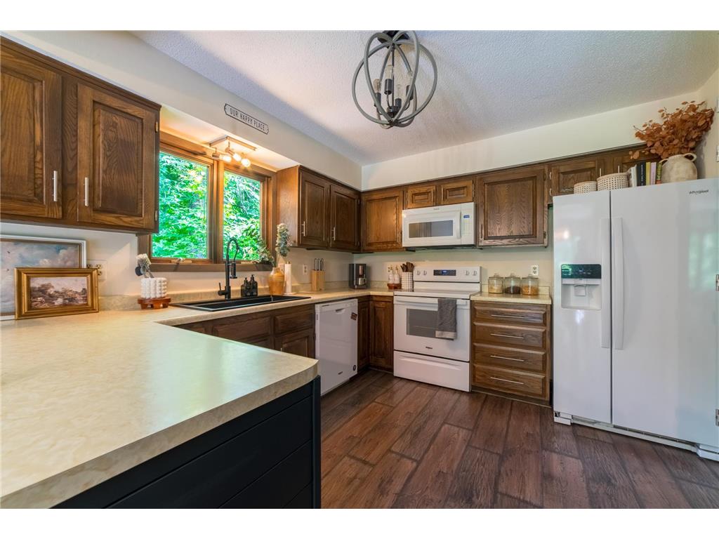 603 Old Highway 61 N Hinckley MN 55037 7099395 image18