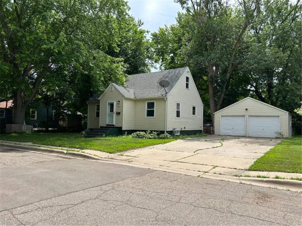 603 Peltier Street Marshall MN 56258 6391988 image1