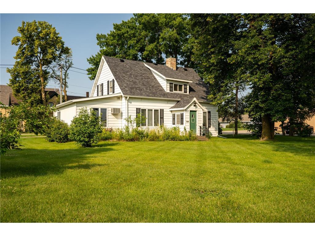 603 W Main Street Perham MN 56573 6511089 image1