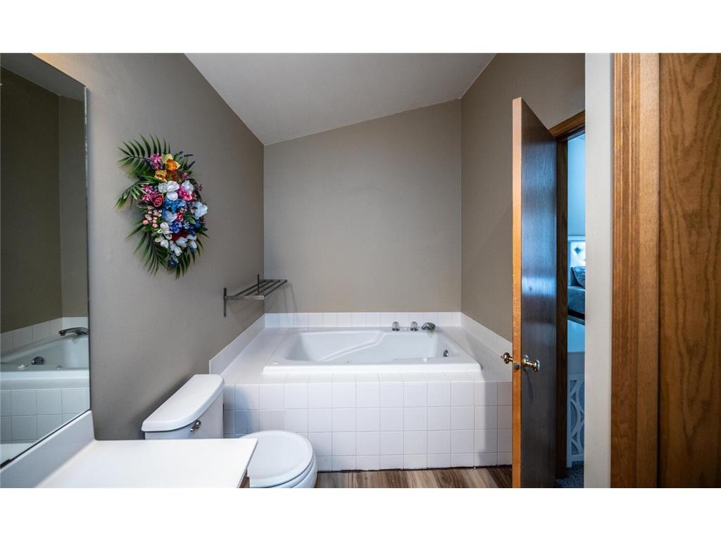 6030 Meadowood Court Savage MN 55378 7009527 image23