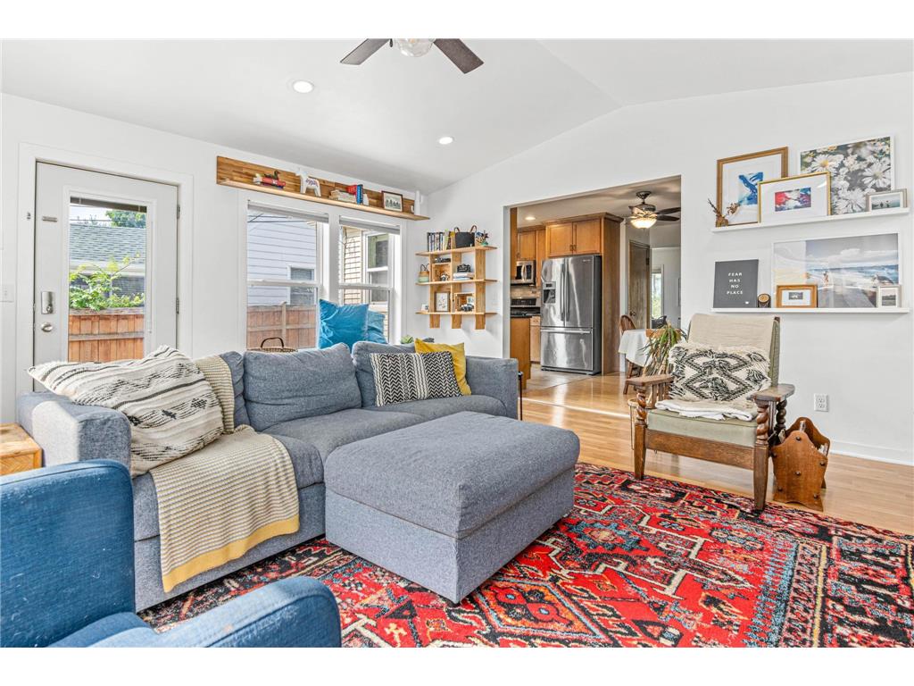 6031 Vincent Avenue S Minneapolis MN 55410 6387249 image1