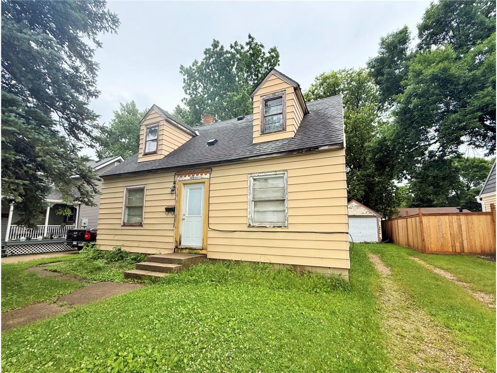 604 13th Street SW Willmar MN 56201 7106309 image1