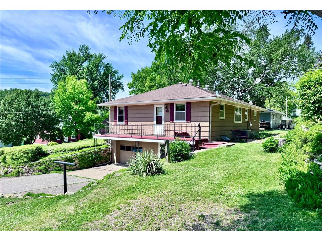604 Hawthorn Street Red Wing MN 55066 7084591 image2