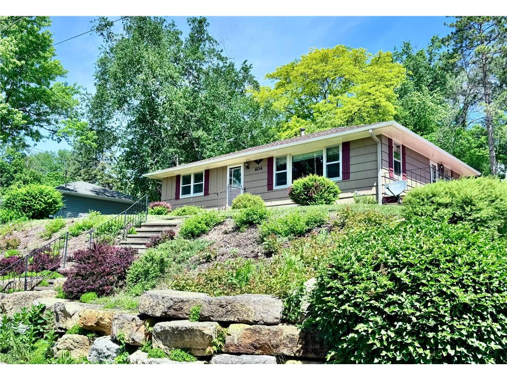 604 Hawthorn Street Red Wing MN 55066 7084591 image3