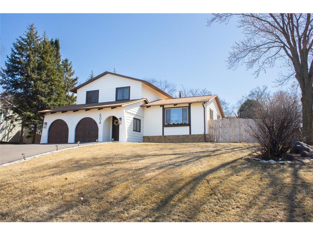 604 Iona Lane Roseville MN 55113 6690779 image1