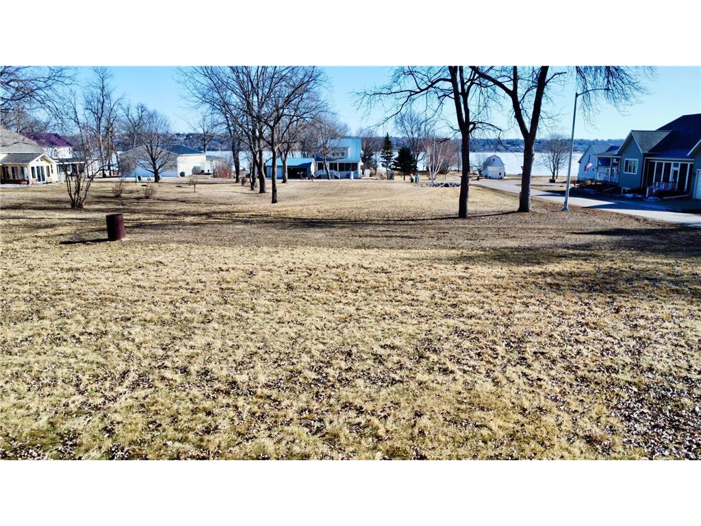 604 Lake Street Big Stone City SD 57216 - Big Stone Lake 6678092 image1