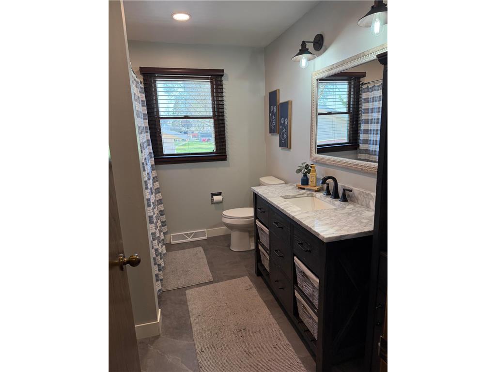 604 S Dekalb Street Redwood Falls MN 56283 7060468 image16