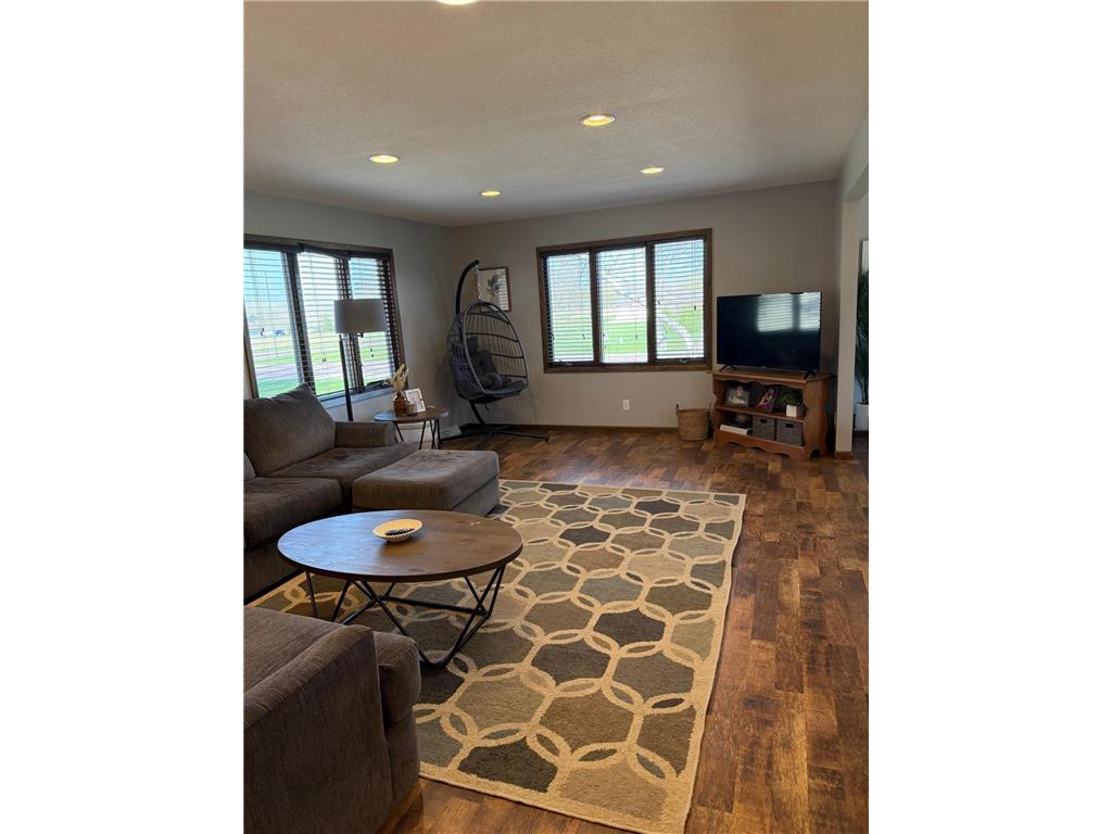 604 S Dekalb Street Redwood Falls MN 56283 7060468 image6