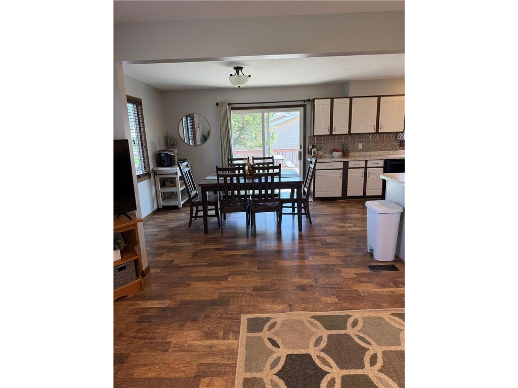 604 S Dekalb Street Redwood Falls MN 56283 7060468 image9