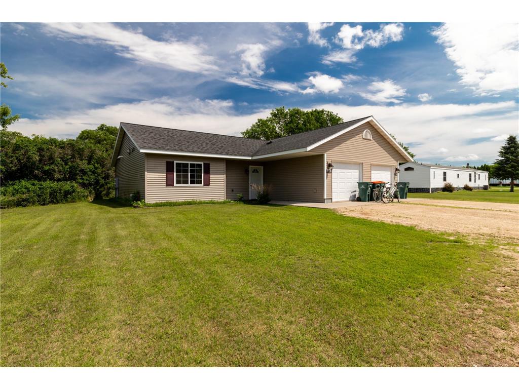 604 and 606 N Pickle Street Hewitt MN 56453 7110901 image1